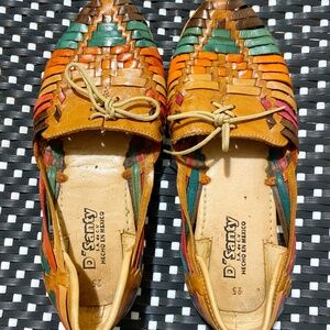Huarache Multi color size 8 Women’s Sandals.